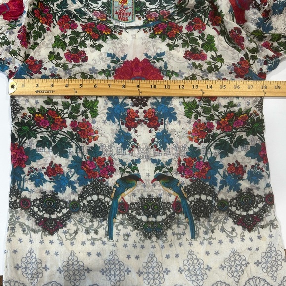 Johnny Was pullover top women’s size XS tropical birds summery vacation casual - Picture 15 of 16